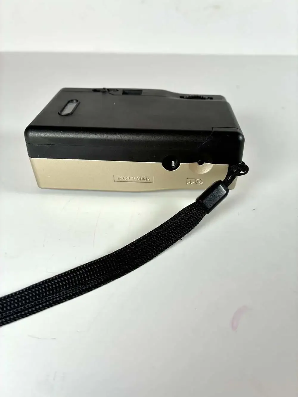 Vivitar PN2011 Focus Free 35mm Panoramic Film Camera